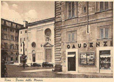 1930 (circa) Gaudenzi a piazza della Minerva