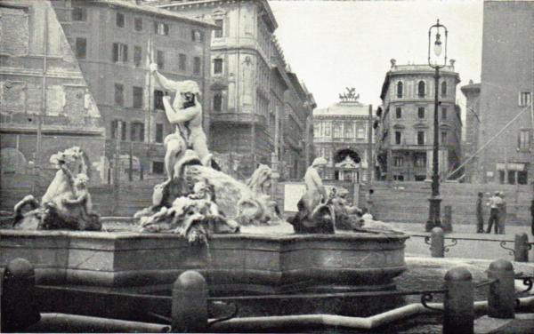 Il palazo di Giustizia visto da piazza Navona durante i lavori di rifacimento del 1937