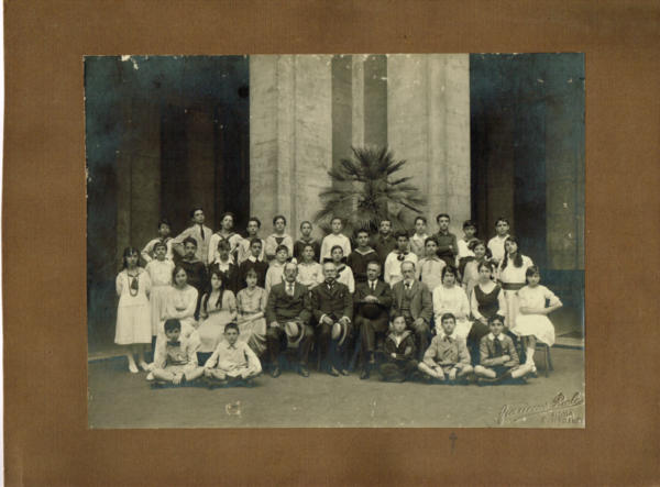 Filippo Alvarez de Castro, quarta ginnasio al Visconti (secondo da destra in prima fila)